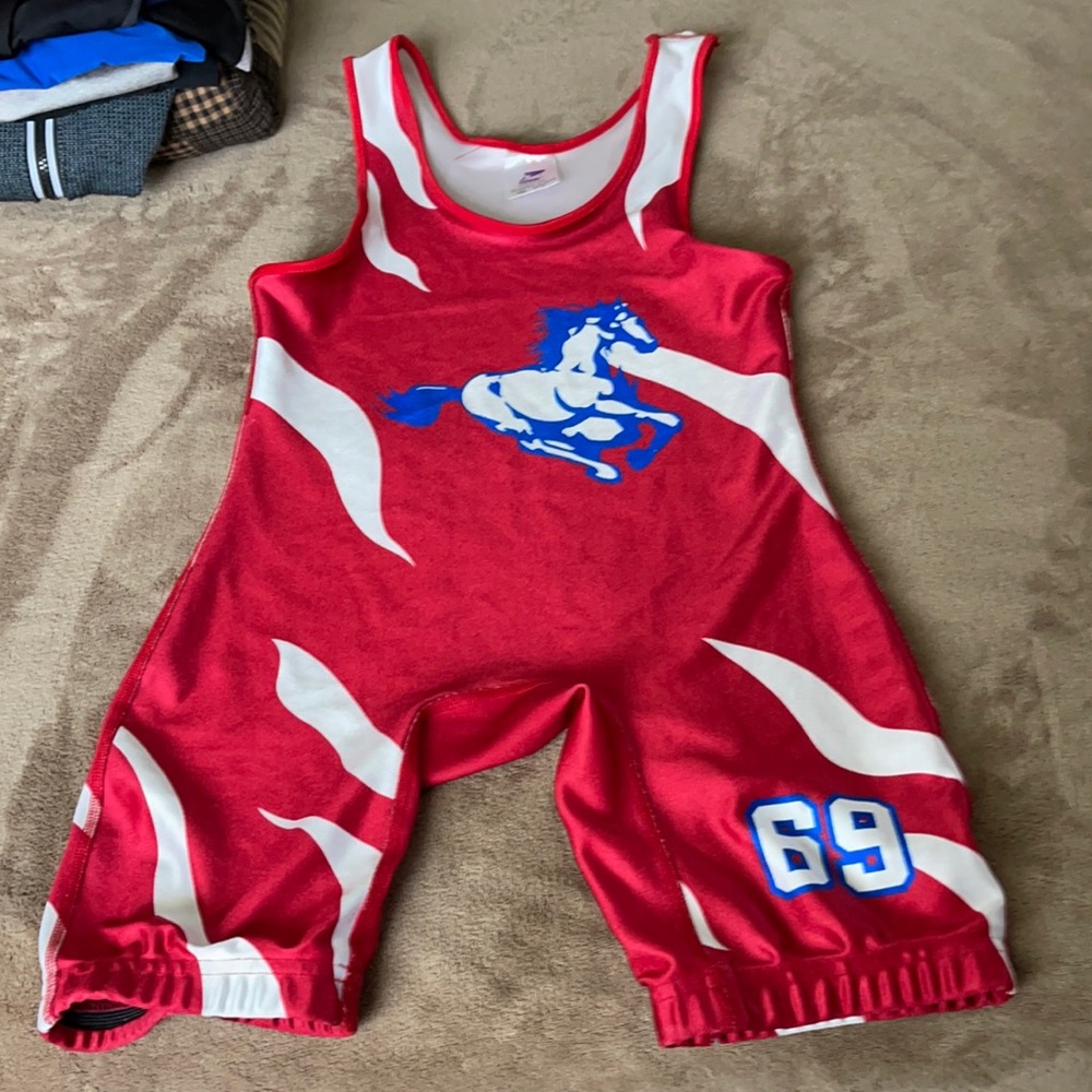 Men’s medium wrestling-workout singlet. Vintage